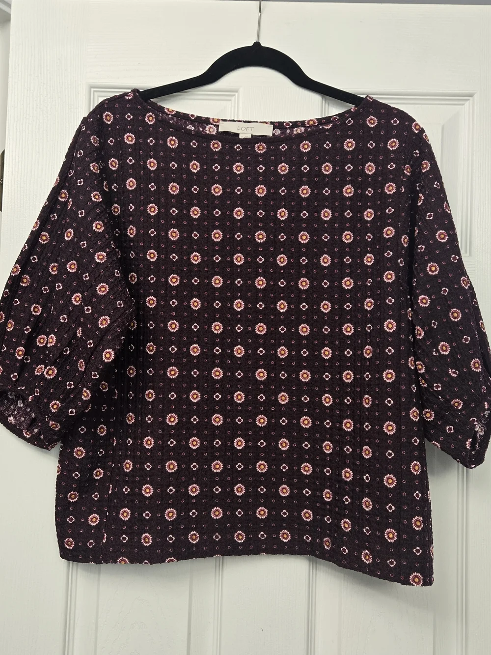 NWT LOFT Textured Smocked Floral Top M Plum Purple Puff 3/4 Sleeve Blouse Boho
